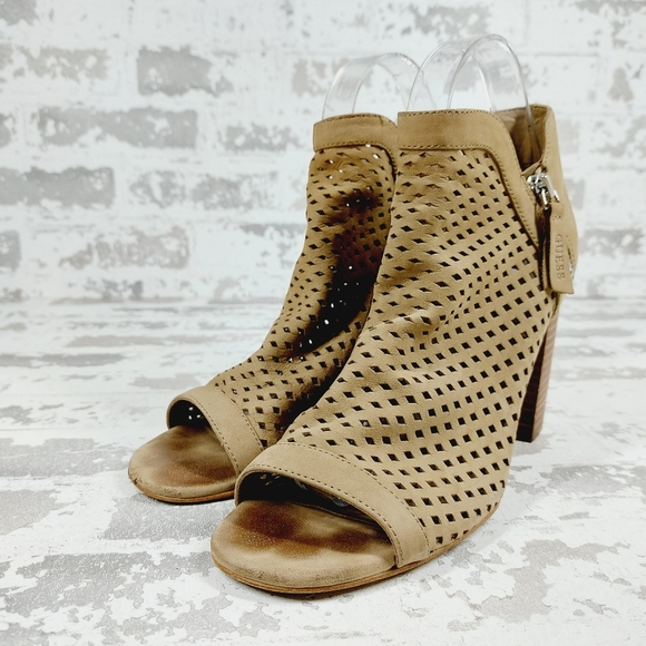 Guess Oana Tan Brown Leather Perforated Peep Toe Block Heel Ankle Booties V536 - Picture 2 of 13
